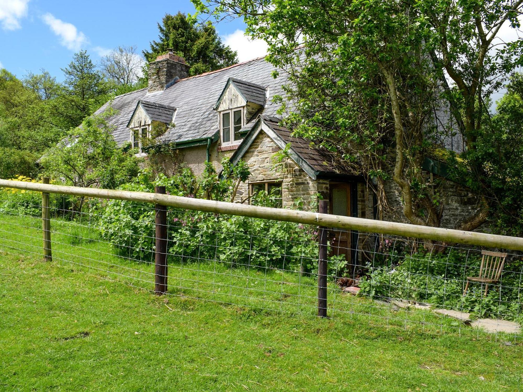 Lower Goytre Farmhouse Llanfair Waterdine Exteriér fotografie