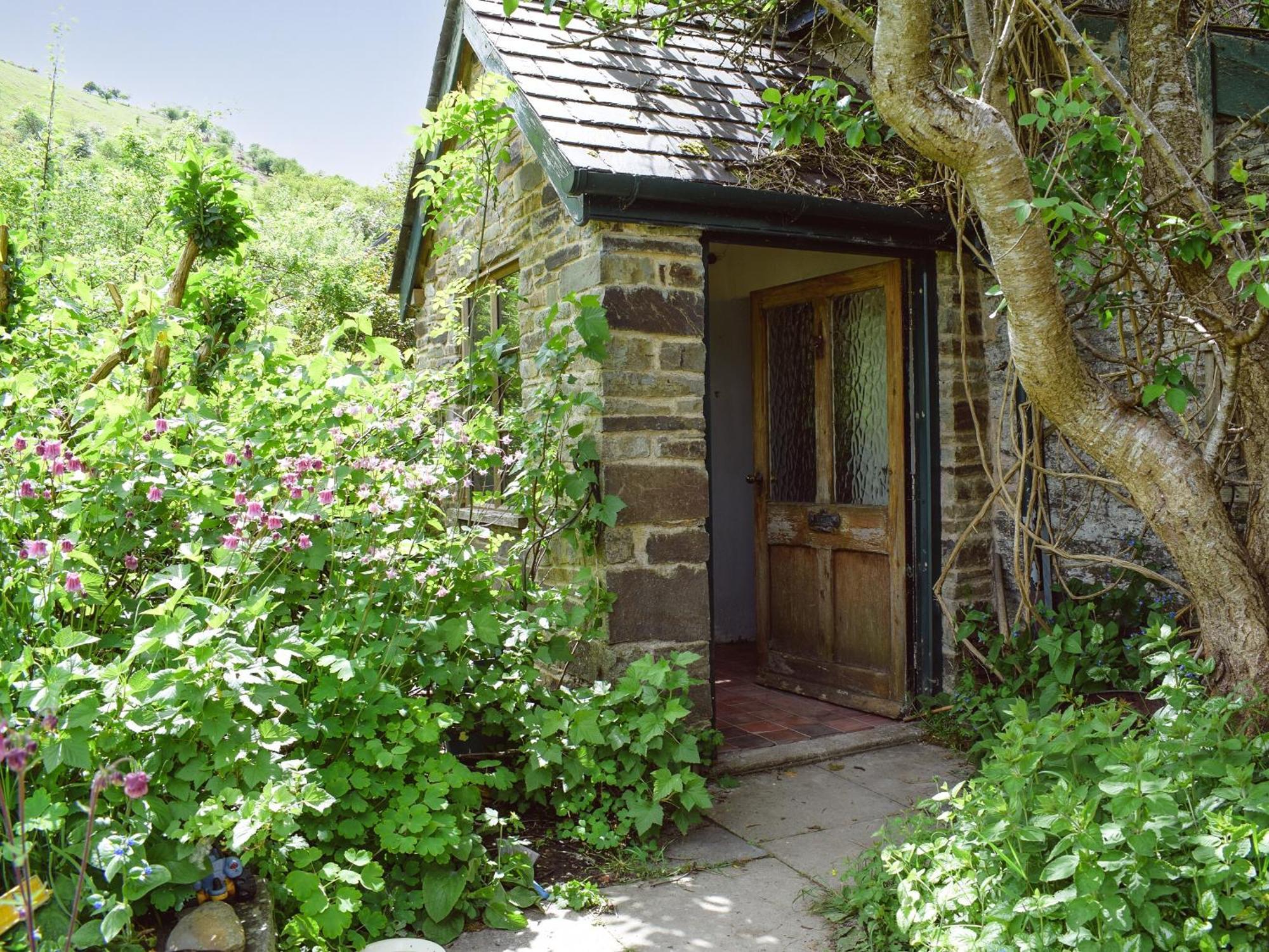 Lower Goytre Farmhouse Llanfair Waterdine Exteriér fotografie